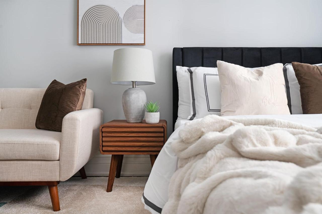 73-1204 New Uws Doorman Gym Apartment