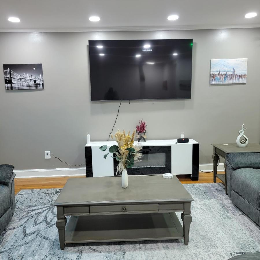 Cozy Shared With Host New York