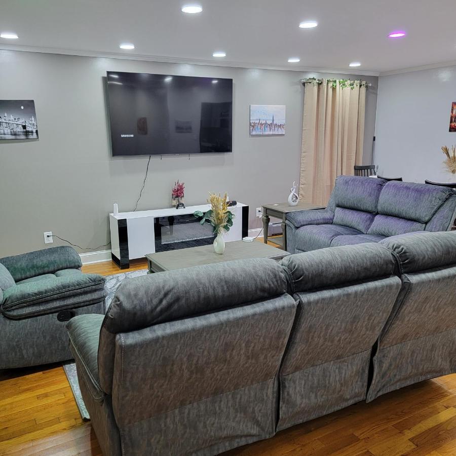 Cozy Shared With Host * New York