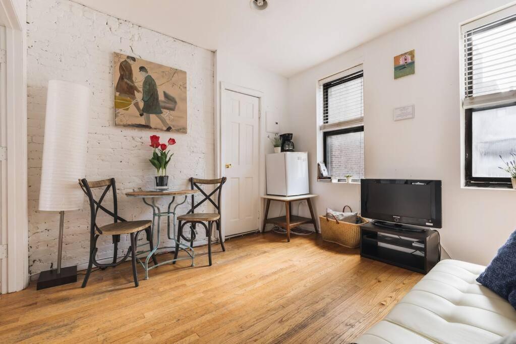 East Village Townhouse * New York
