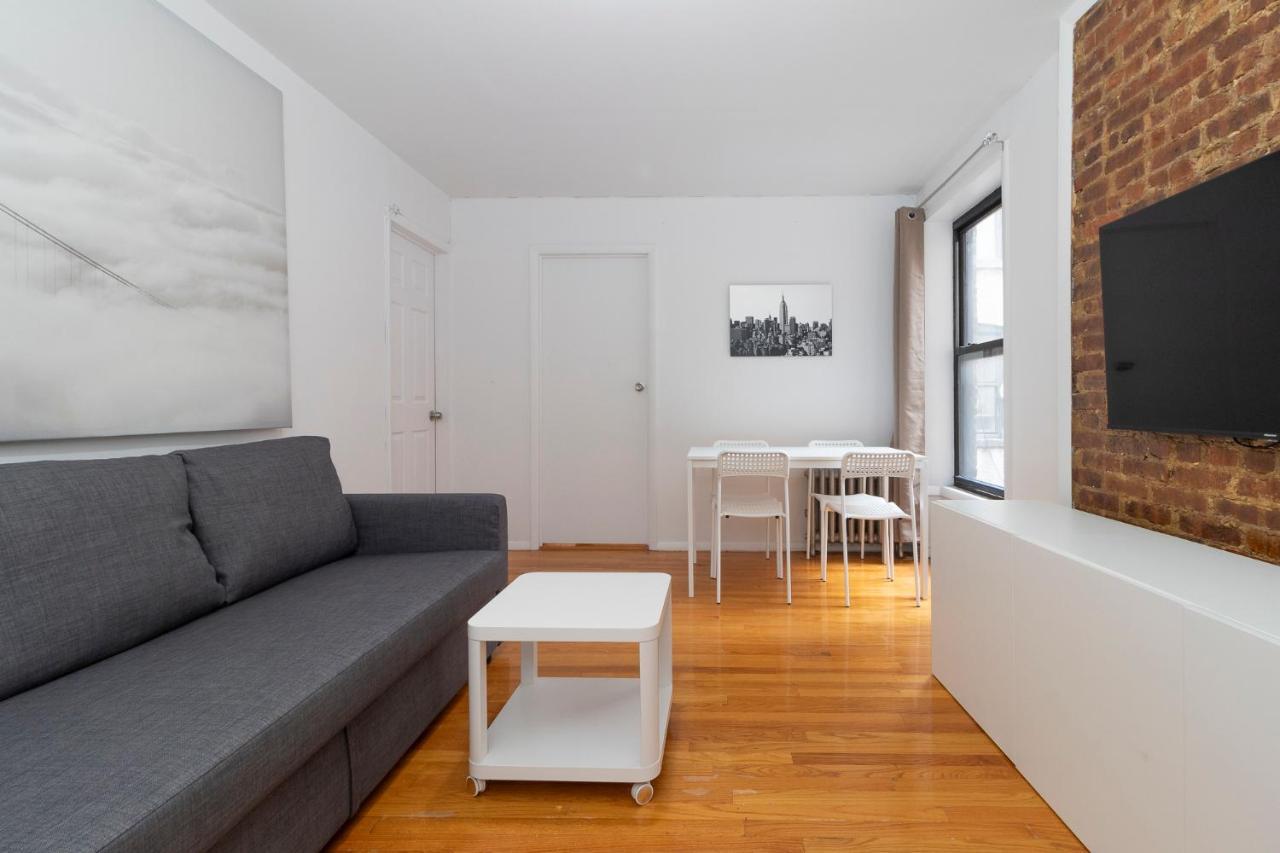 The Upper East Side Monthly * New York