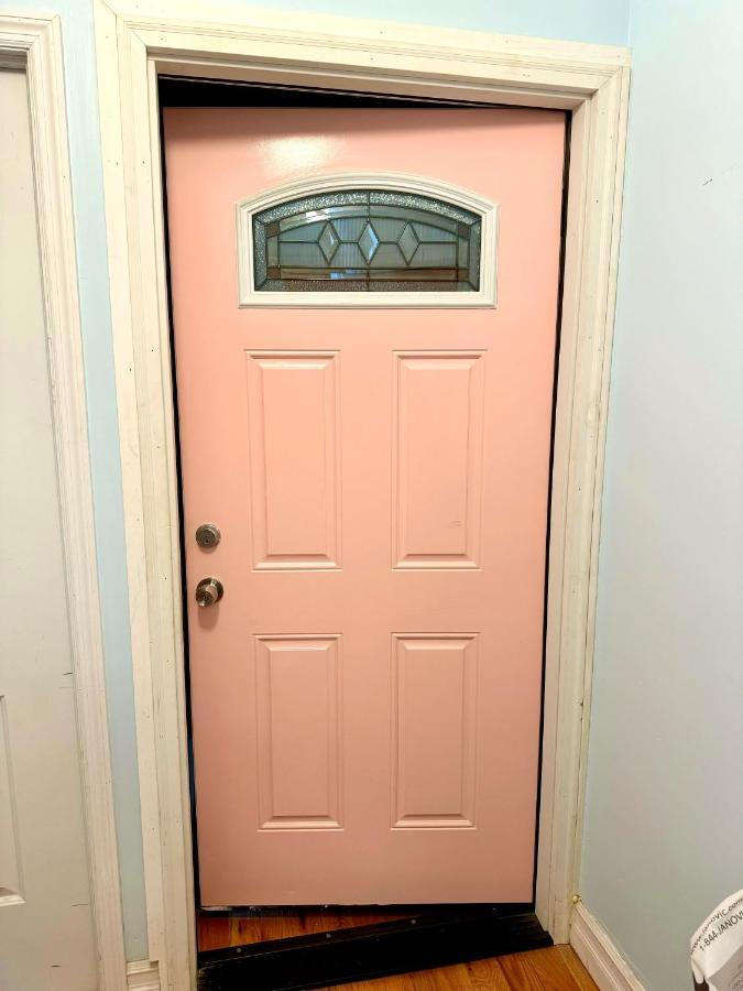 The Waltham Private & Bathroom John F Kennedy Jfk Lga Airport Manhattan Penn Station Bullet-train 15 Min Guest house New York