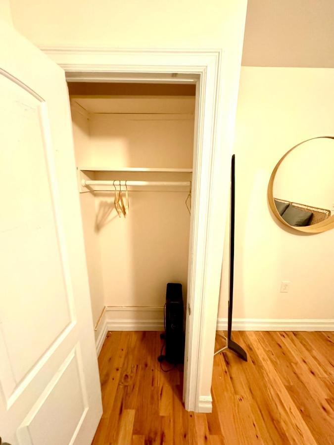 The Waltham Private & Bathroom John F Kennedy Jfk Lga Airport Manhattan Penn Station Bullet-train 15 Min New York