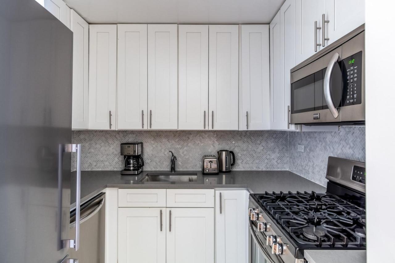 Apartment Ues 1br Nr Park W Elevator Gym Doorman Nyc-1331 *