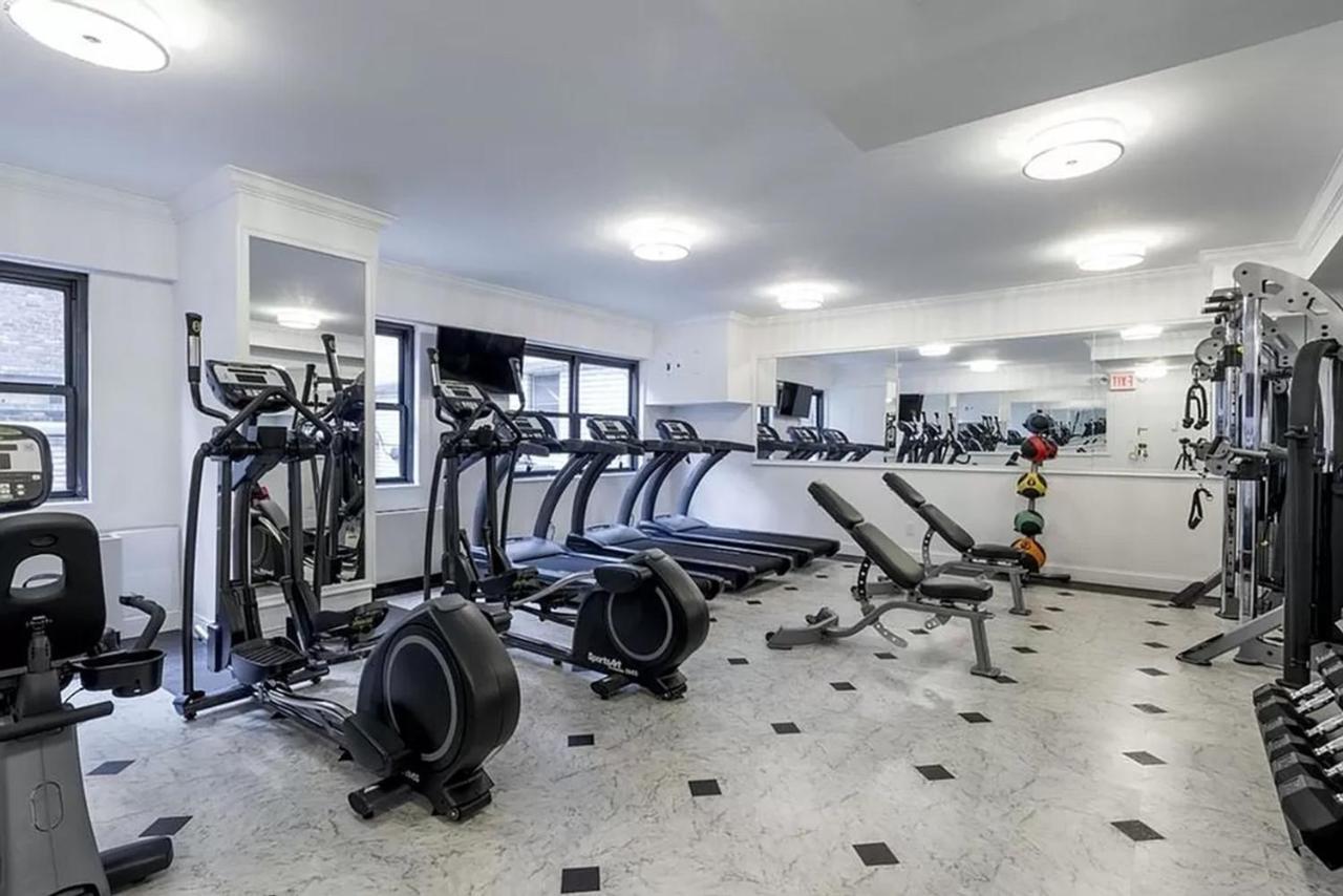 Ues 1br Nr Park W Elevator Gym Doorman Nyc-1331