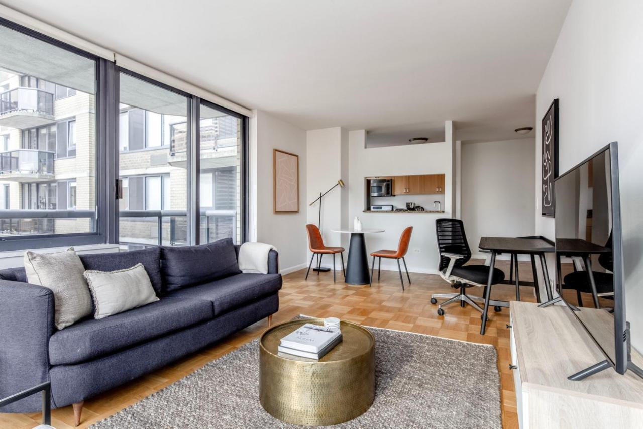 Appartement Midtown 1br W Elevator Gym Nr Times Square Nyc-1350 New York