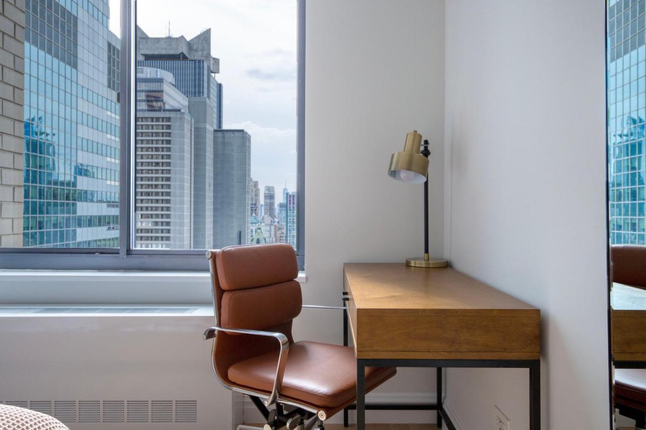 Midtown 2br W Gym Wd Nr Times Square Nyc-1348