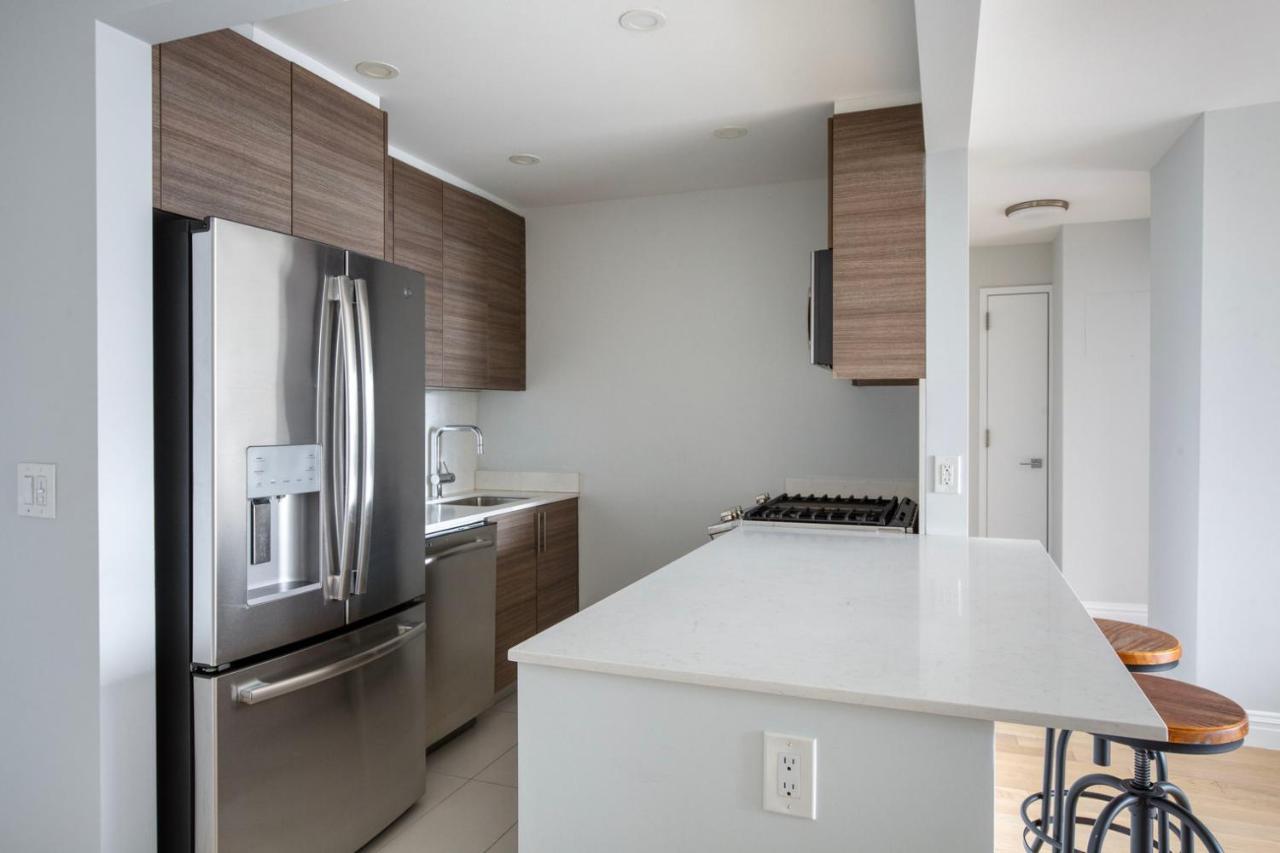 Midtown 2br W Gym Wd Nr Times Square Nyc-1348 Apartment *