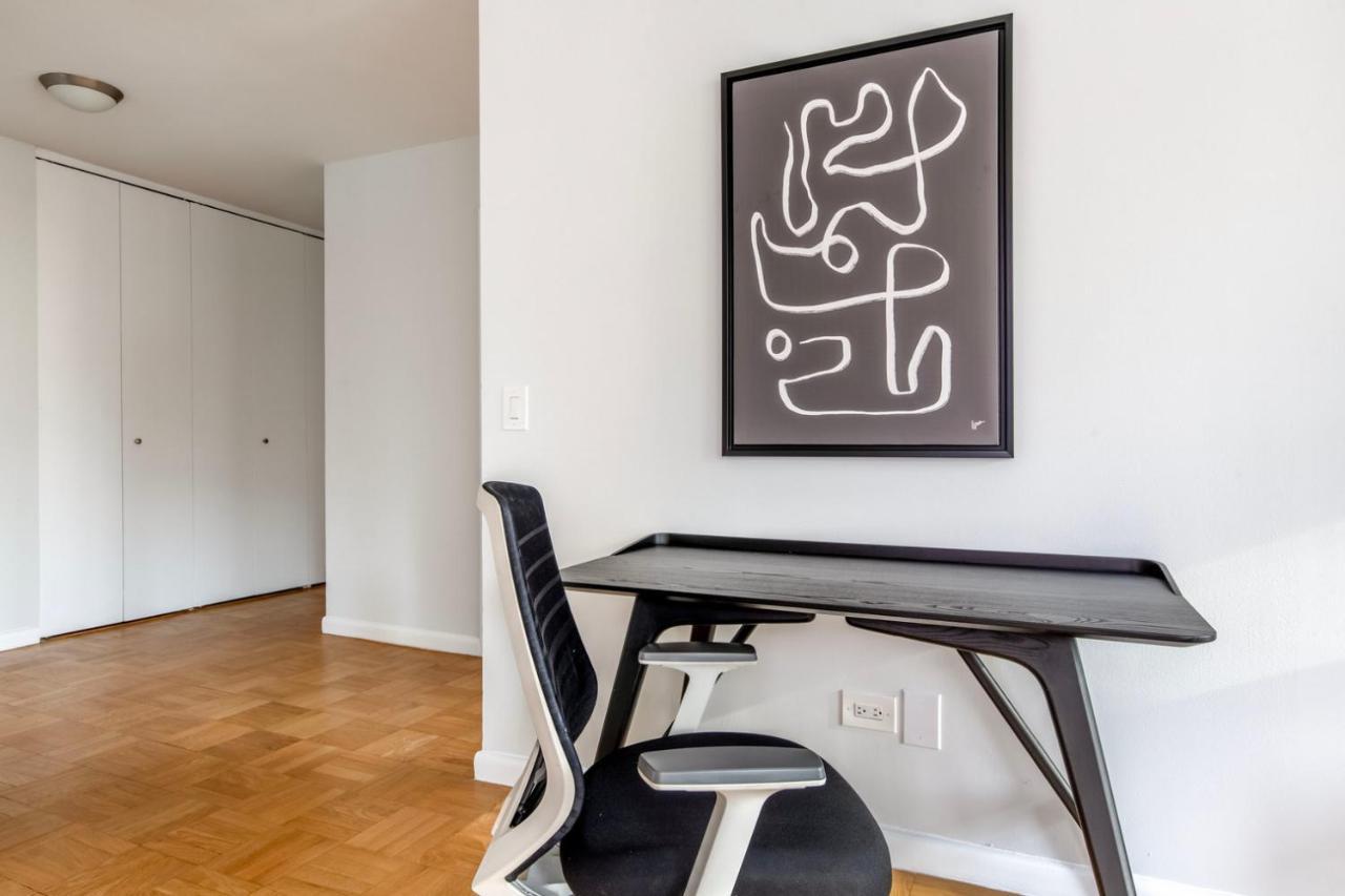 Appartement Midtown 1br W Elevator Gym Nr Times Square Nyc-1350 New York