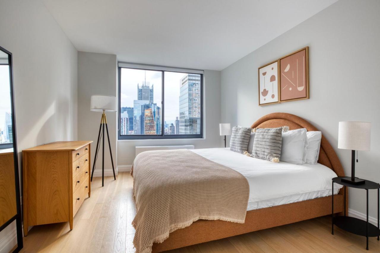 Midtown 2br W Gym Wd Nr Times Square Nyc-1348 Apartment New York