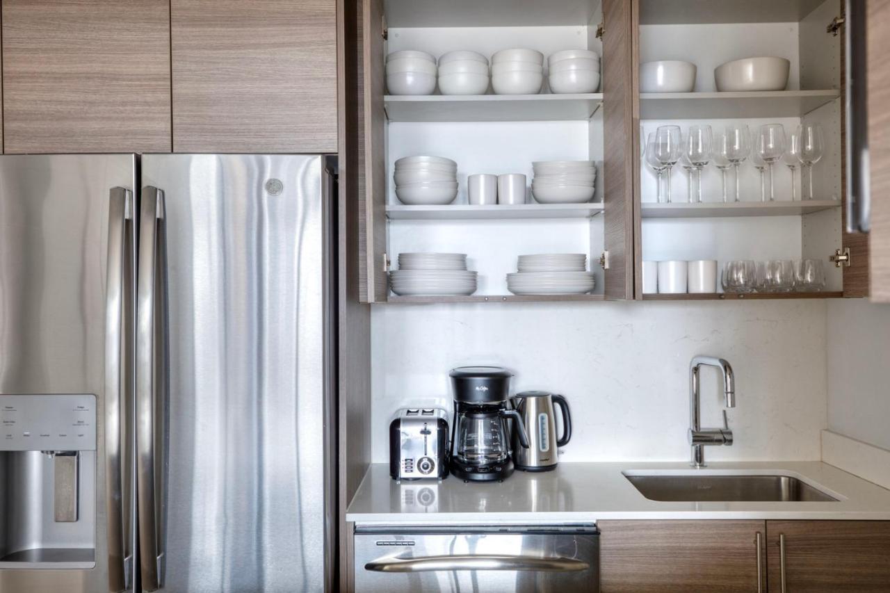 Midtown 2br W Gym Wd Nr Times Square Nyc-1348 Apartment *