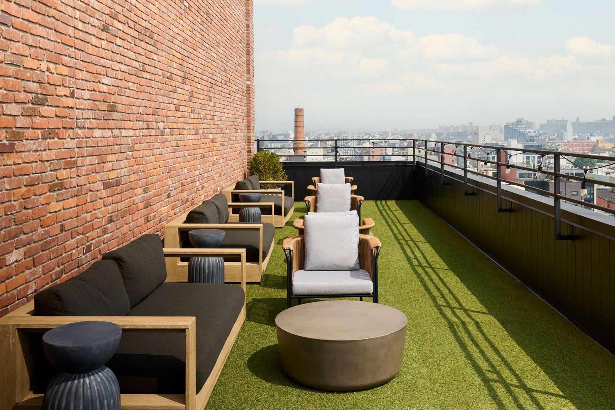 Arlo Williamsburg Hotel