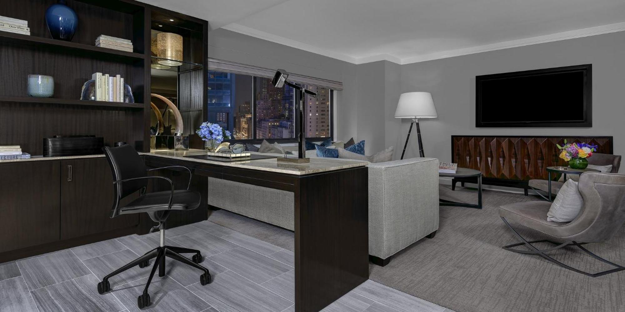 The Manhattan At Times Square Hotel