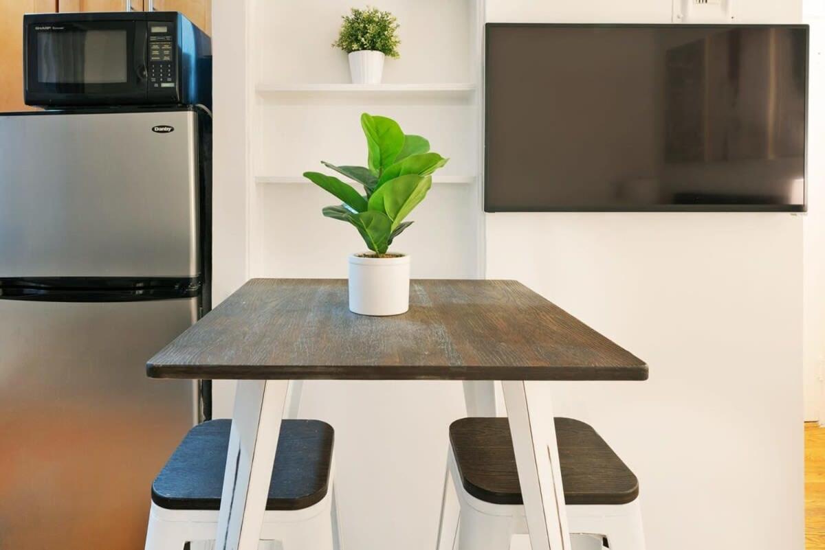 105-1g Park Ave Location Value Sleeps3 New York