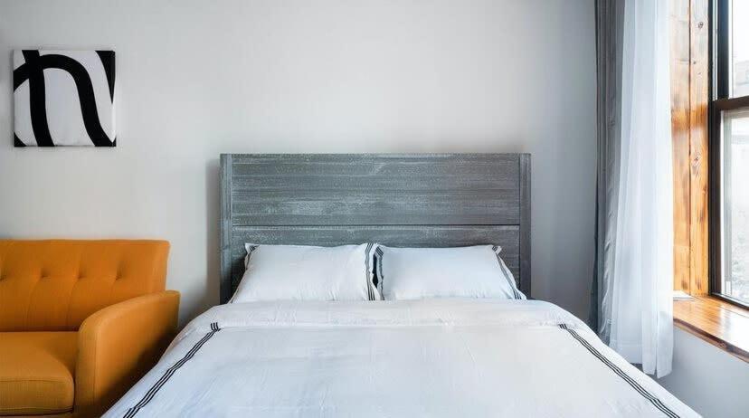 1597-11 - Upper East Side W&d New York