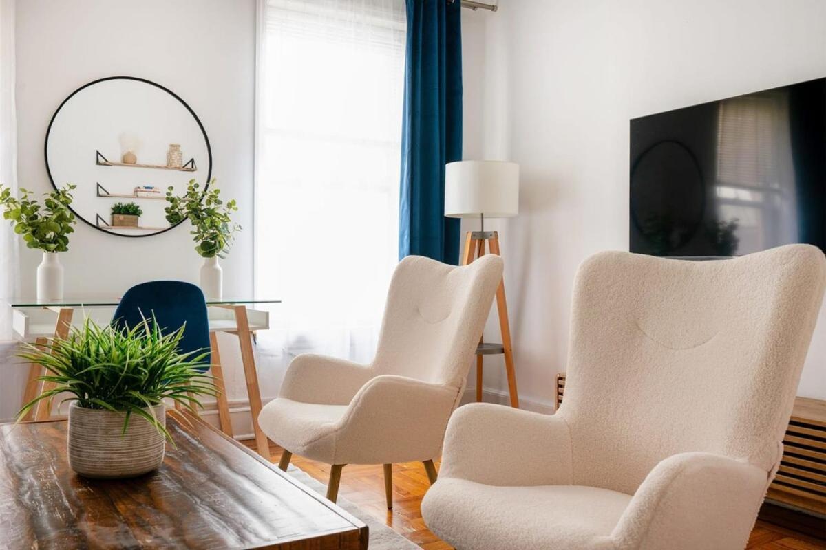 61-2a Large 1br In Upper East Side New York