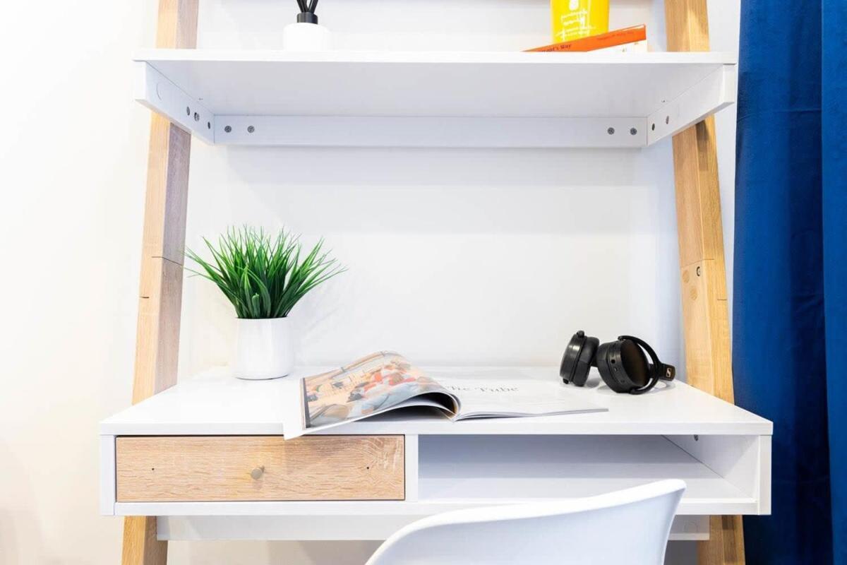 Apartment 69-4c Prime Lower East Side 1br Brand New