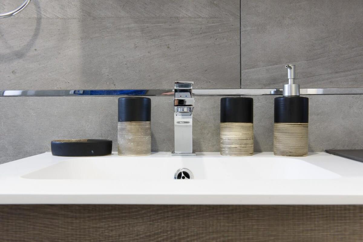 Apartment 75-5 Luxury 3br Duplex W D Elevator Bldg