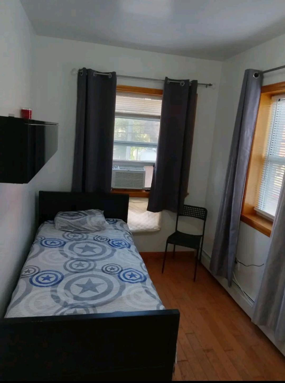 Homestay Comfortable And Simple For One Person Near Manhattan On Train New York
