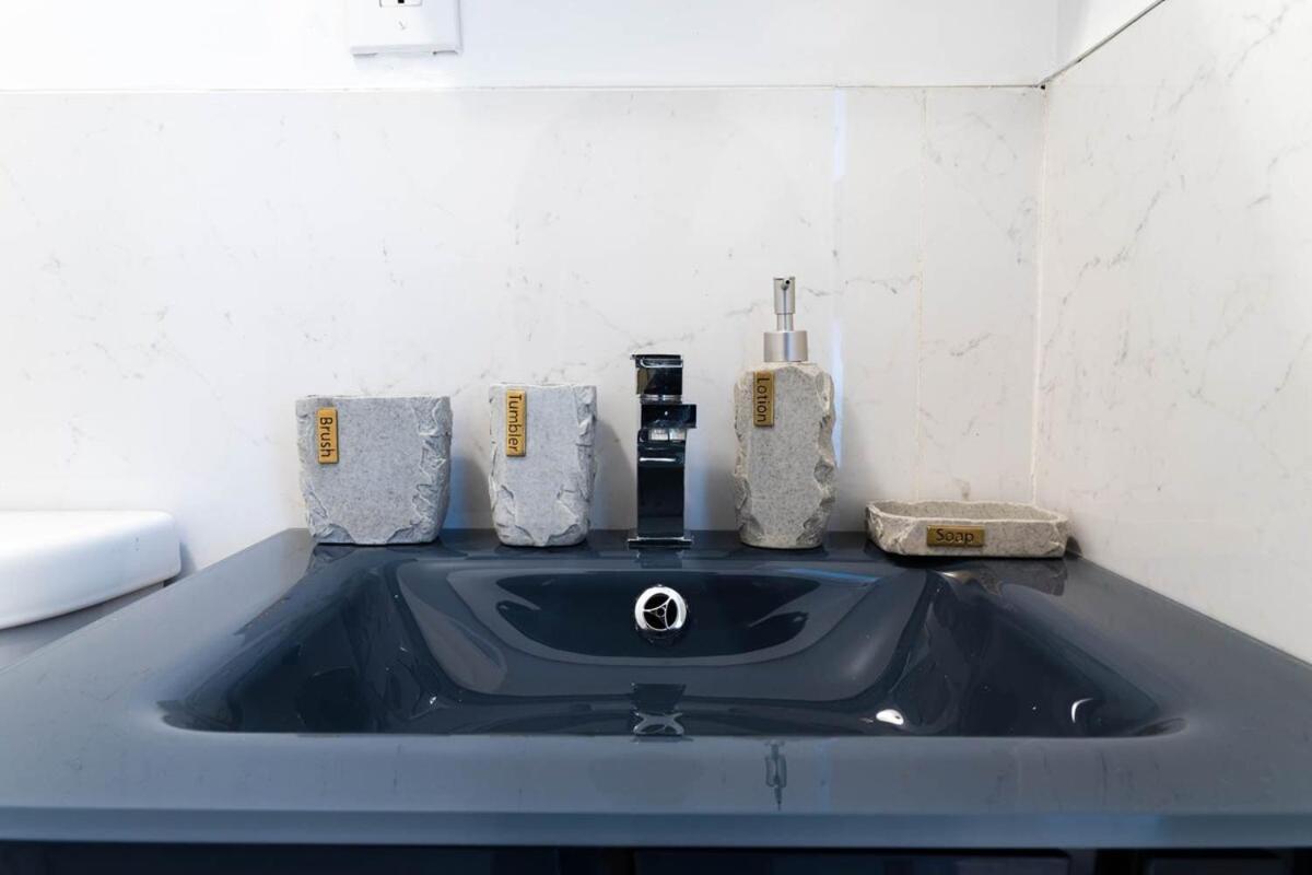 26-4a New Prime 20's W D Shared Courtyard Appartement *