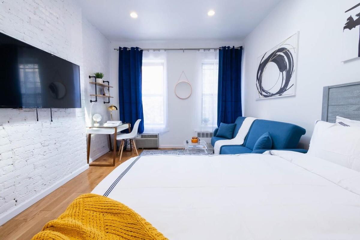 Appartement 26-4a New Prime 20's W D Shared Courtyard *