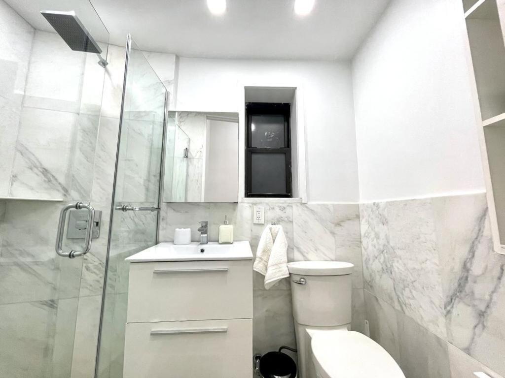 62-2b Renovated 1br In Prime Upper East Side Appartement *