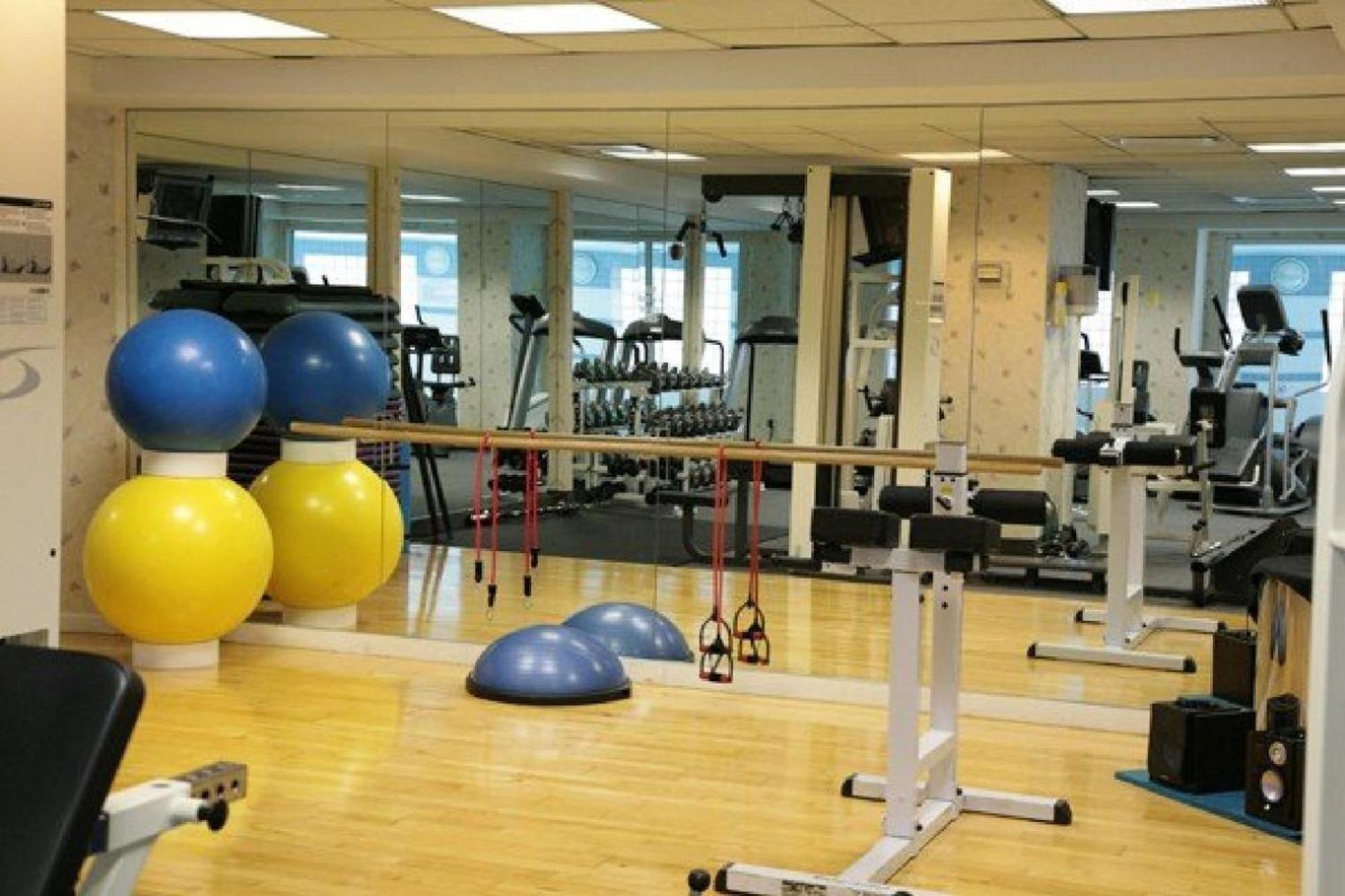 Sutton Place W Gym Nr Park Nyc-517 * New York
