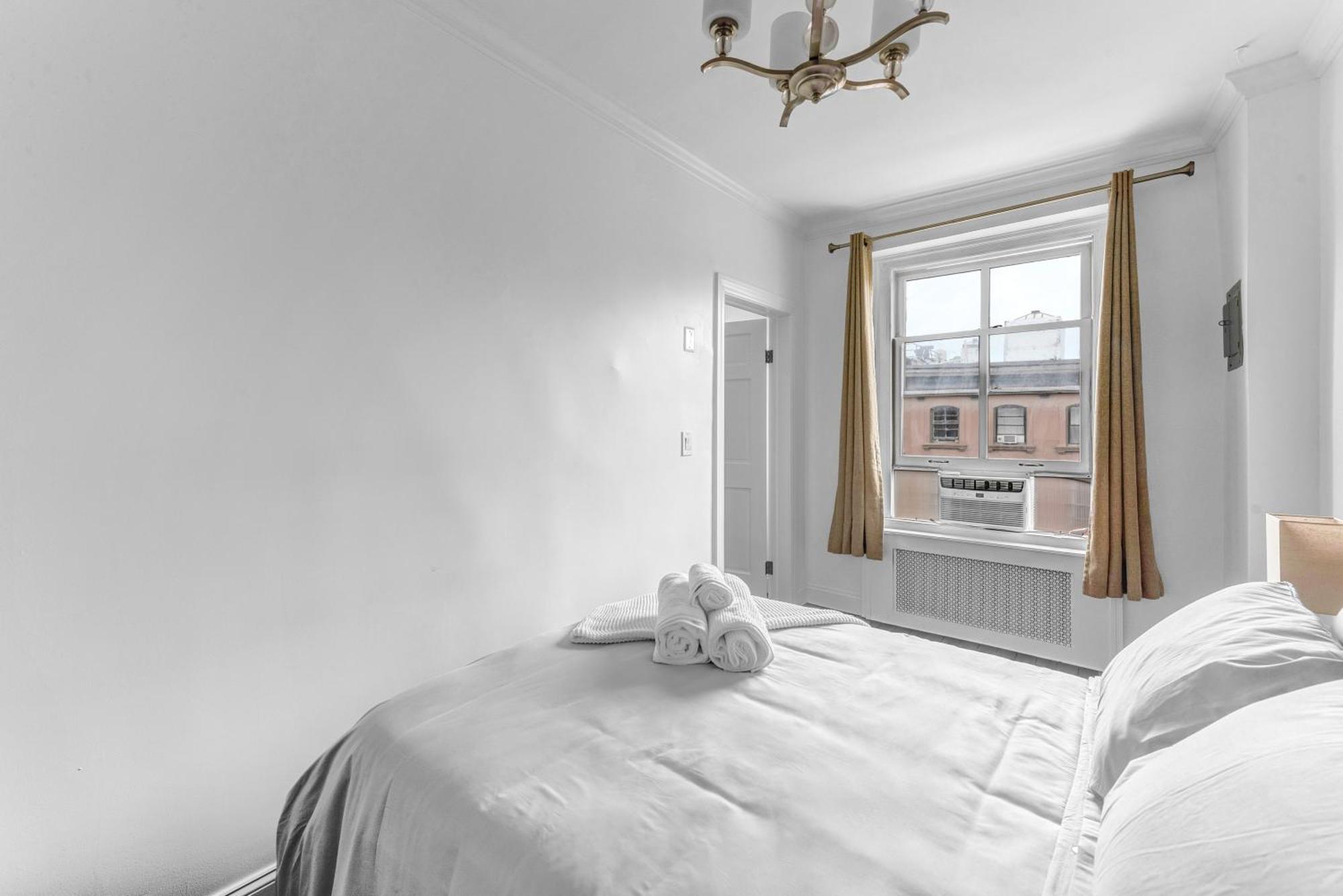 2bd Stylish Brooklyn Heights - Steps Waterfront