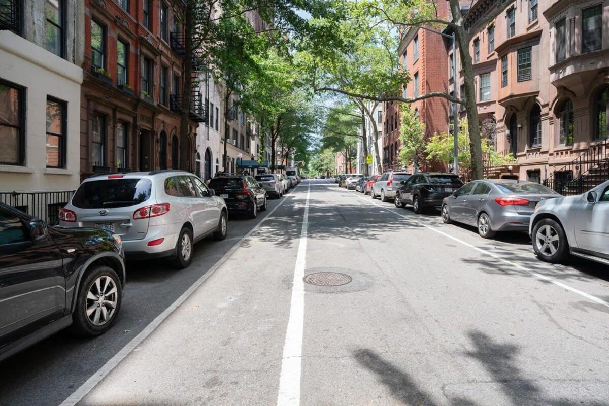 91-1d 3br 2baths Duplex With A Private Back Yard - Gym Apartment *