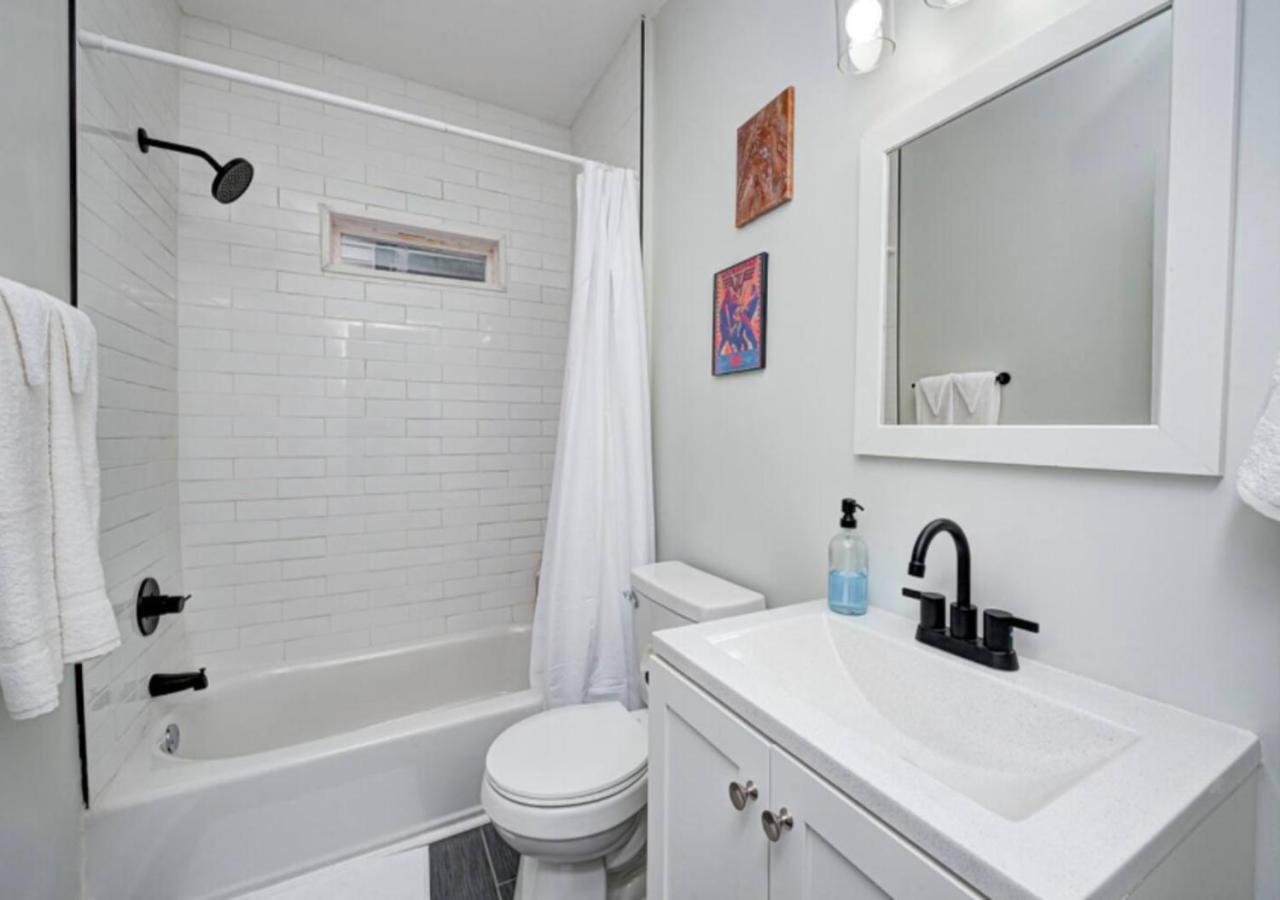 Two Bed In Mid West New York