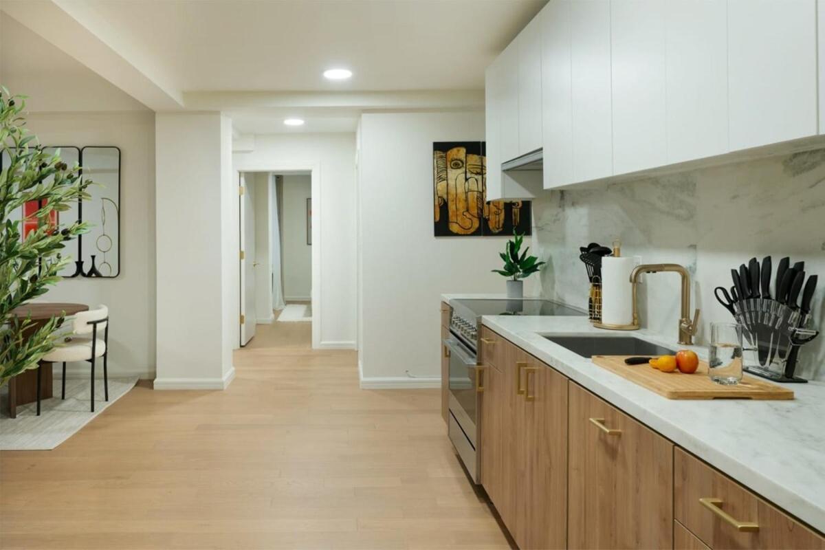 76-1d Brand New 4br 3bth Ues Doorman Gym Appartement *