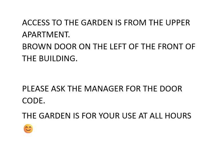 Private In 4 Bedroom Ground Near Subway Homestay *