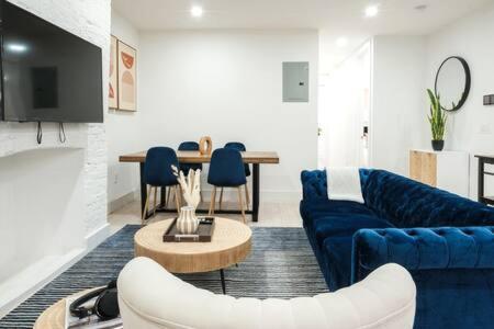 3br 2baths With Private Outdoors New York