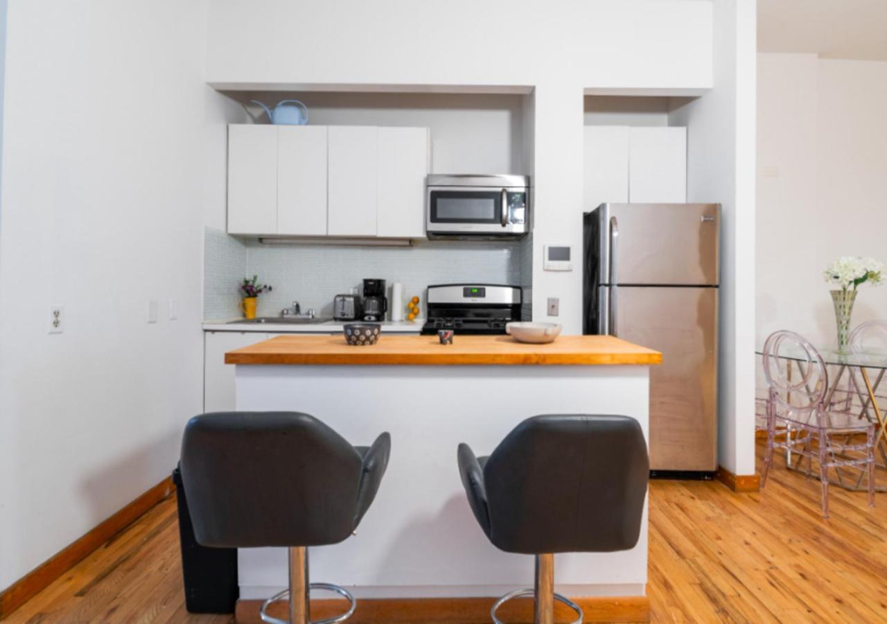 Bright & Cozy 3bd In Mid West Apartment *