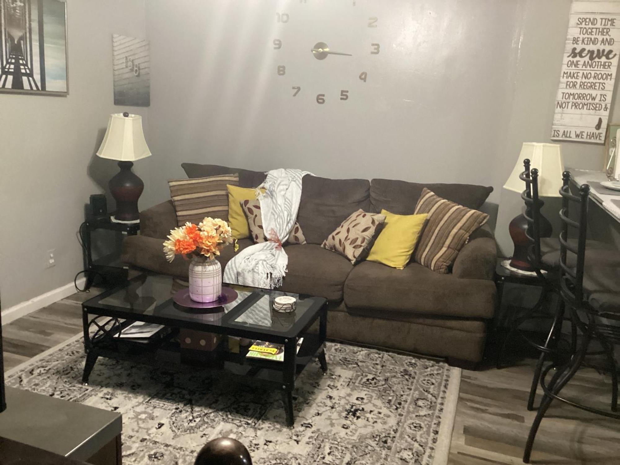 Apartment Call It Hone *