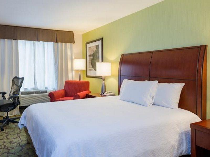 Hilton Garden Inn Queens / JFK Airport Hotel 3*