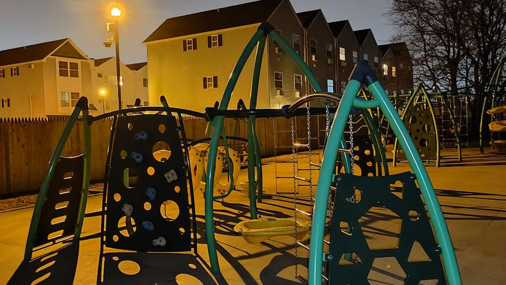 Hotel Waterfront Gem Duplex 3 Bedroom 2floor In Whitestone Bronx Free Parking New York