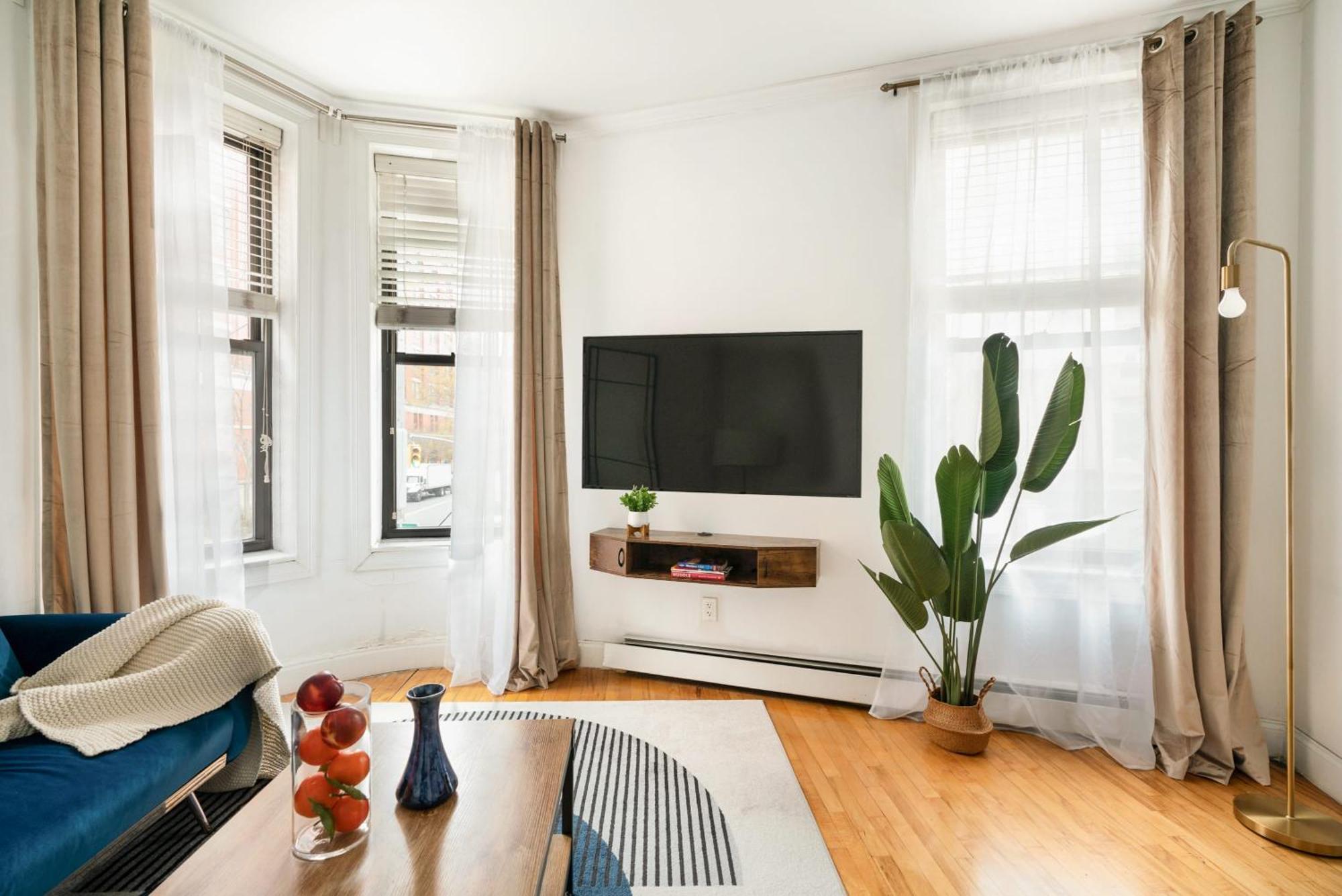 139-2w Prime West Village Furnished 2br Value *