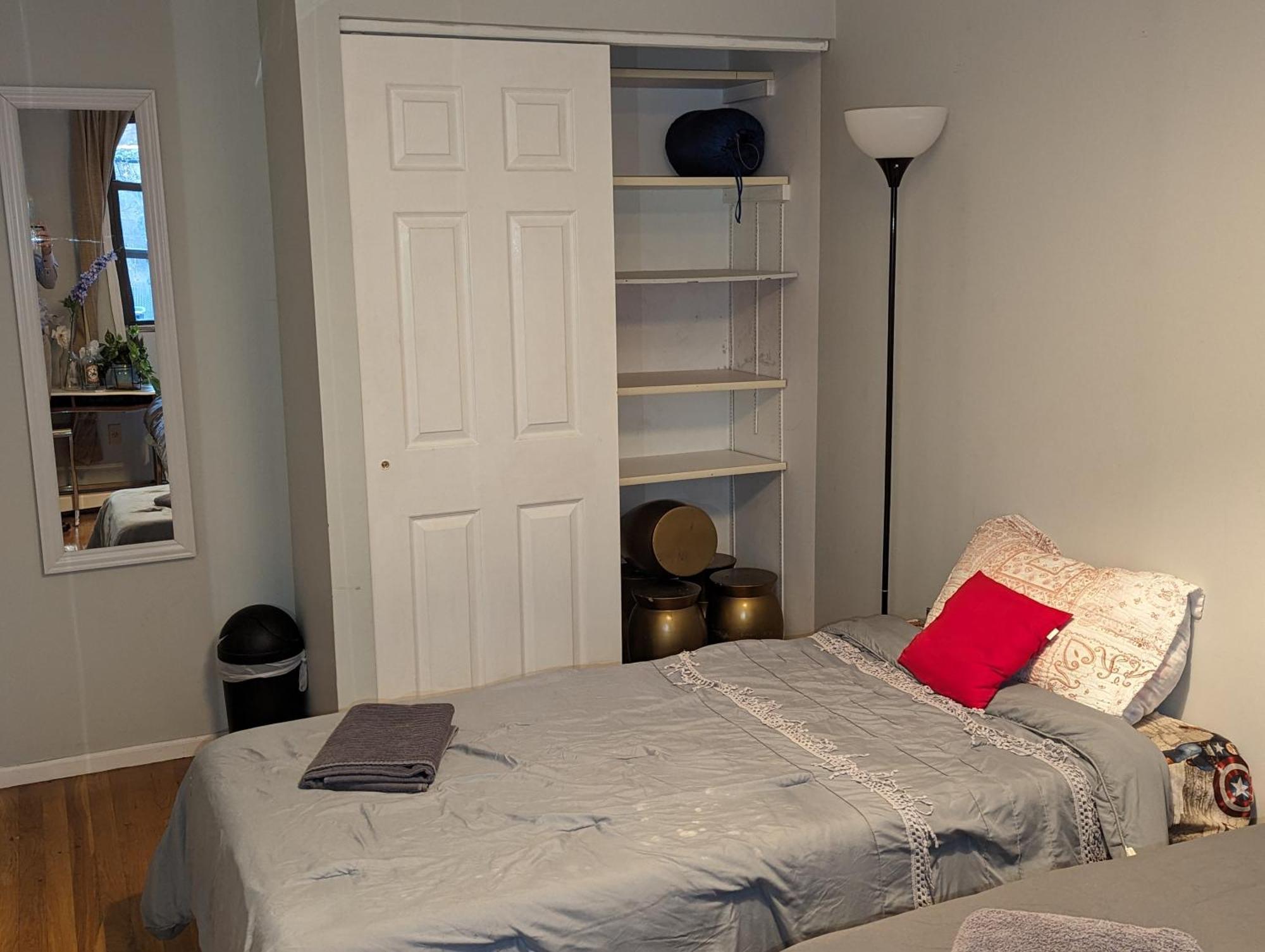 Private In 4 Bedroom Ground Near Subway New York