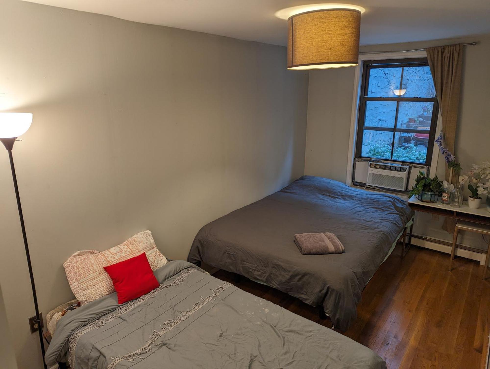 Private In 4 Bedroom Ground Near Subway Privatunterkunft New York