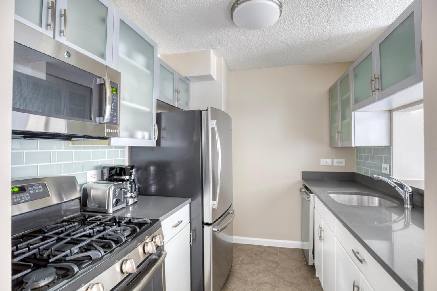 Uws 1br W Gym Doorman Elevator Nr Central Park Nyc-1048 * New York