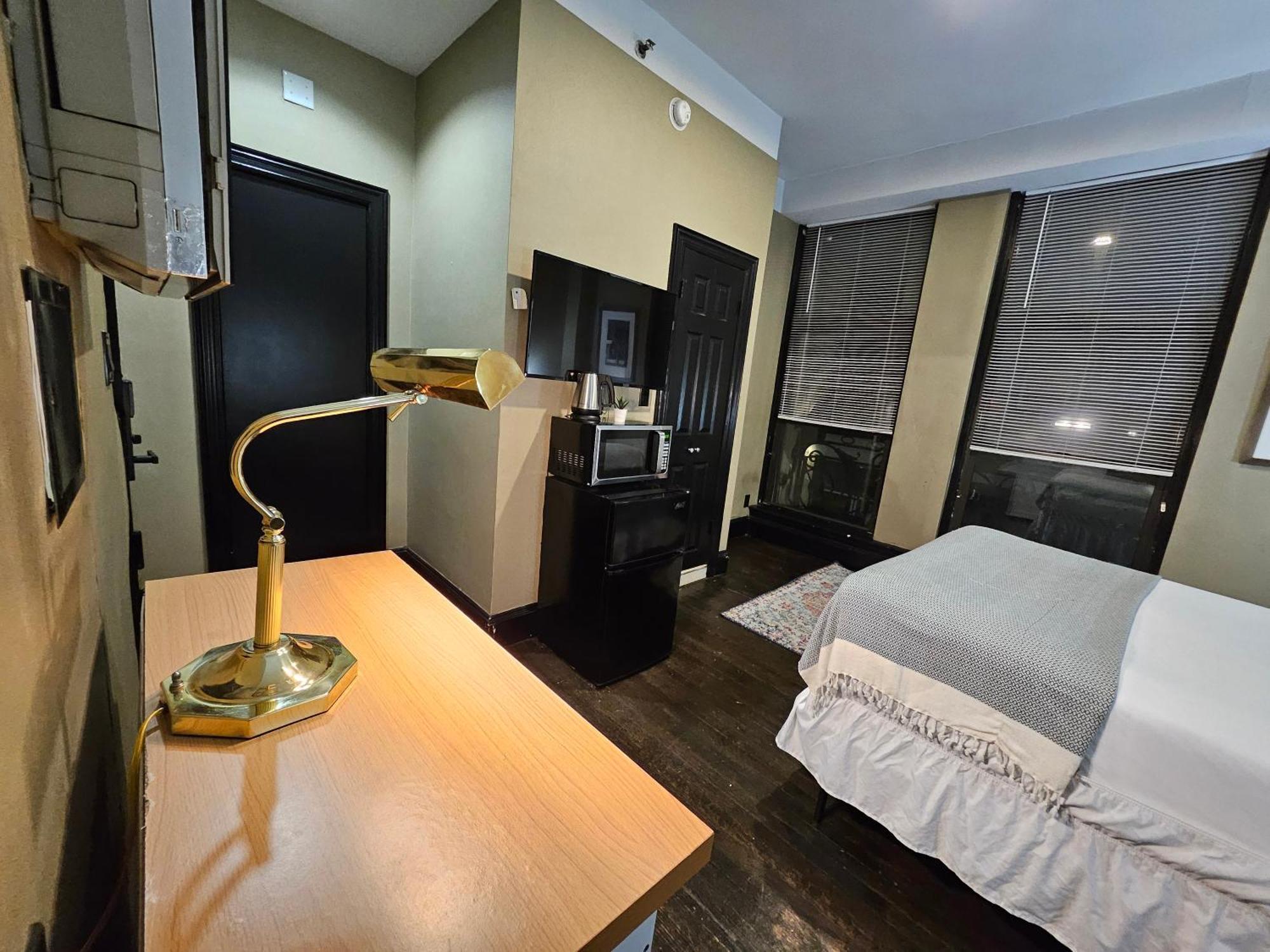 Hotel-studio @ The Mansfield Midtown Apartment New York