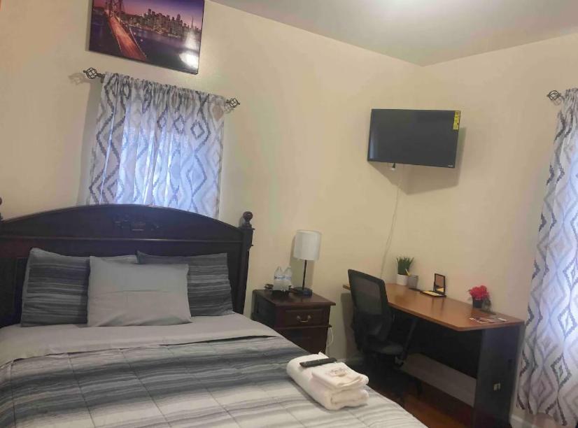 Amazing 3br 1bath In Nyc! Apartment *