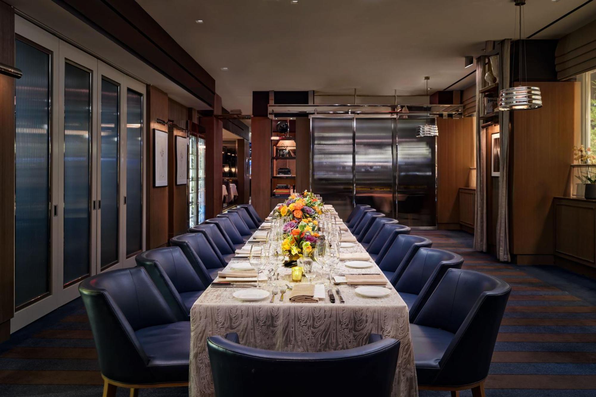 Loews Regency Hotel 5*