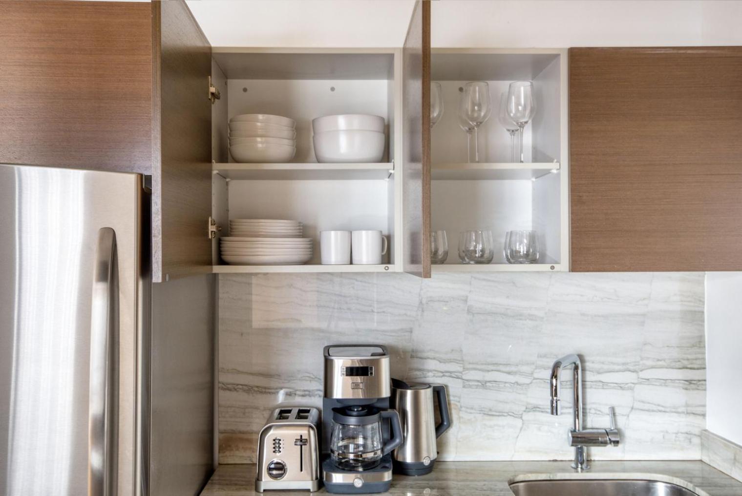 Apartment Midtown 1br W Gym Elevator Nr Rockefeller Ctr Nyc-1401 *