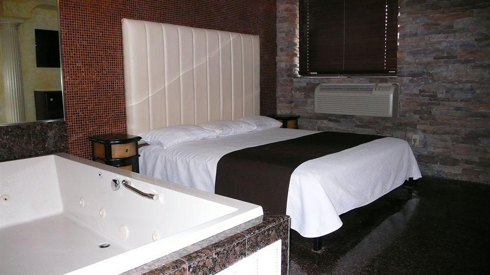 Motel Surfside Three New York