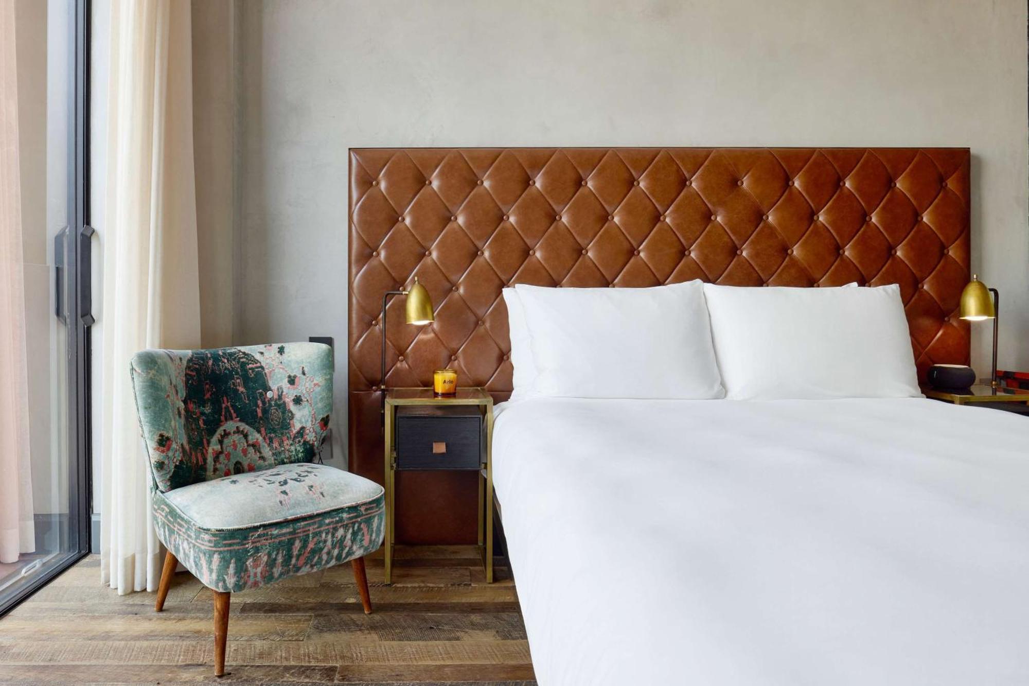 Arlo Williamsburg 5*