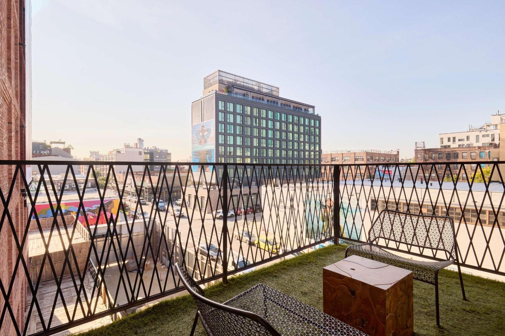 Arlo Williamsburg 5*