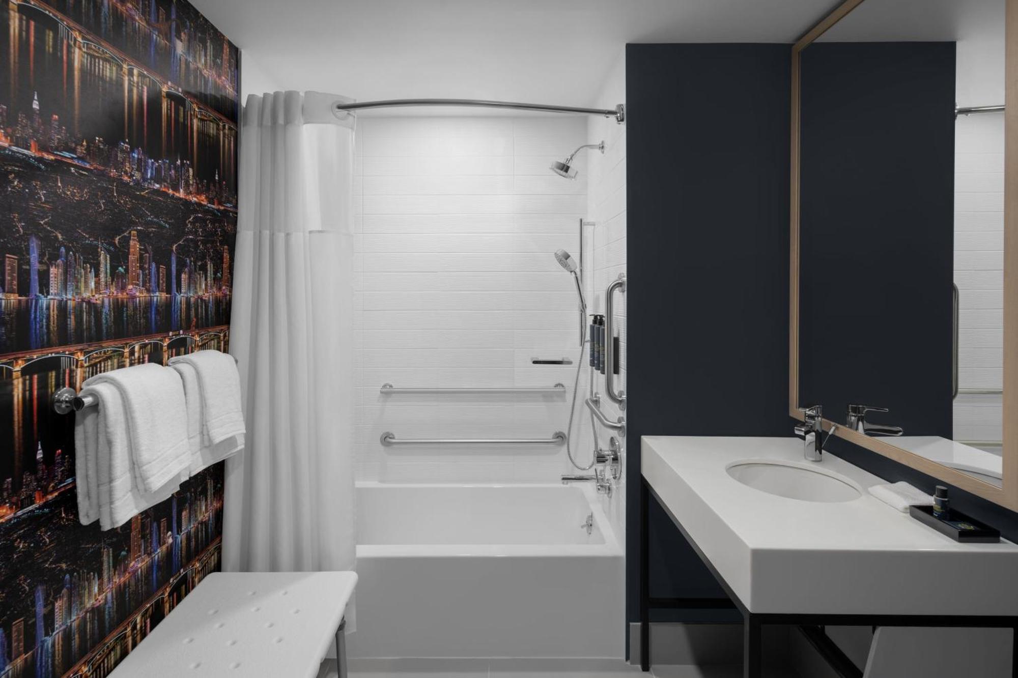 Aloft By Marriott Chelsea 4*