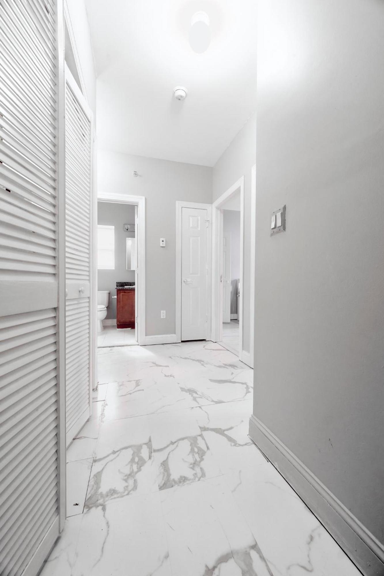 Waterfront Gem Duplex 3 Bedroom 2floor In Whitestone Bronx Free Parking New York